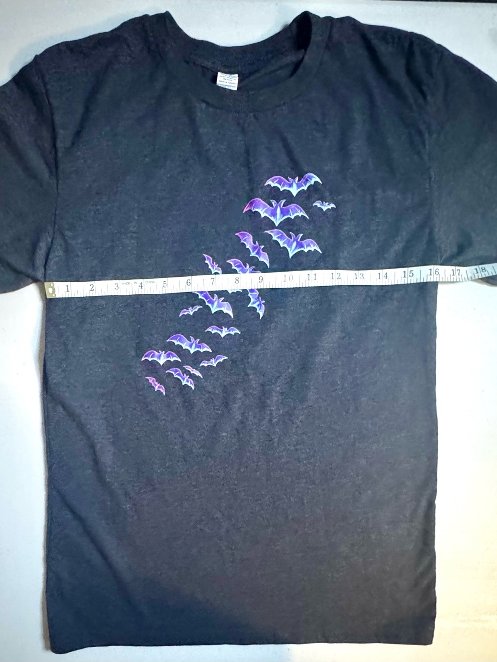 Unisex Medium Halloween Gray T-Shirt with Glow in the Dark Spooky Graphics - Picture 3 of 9